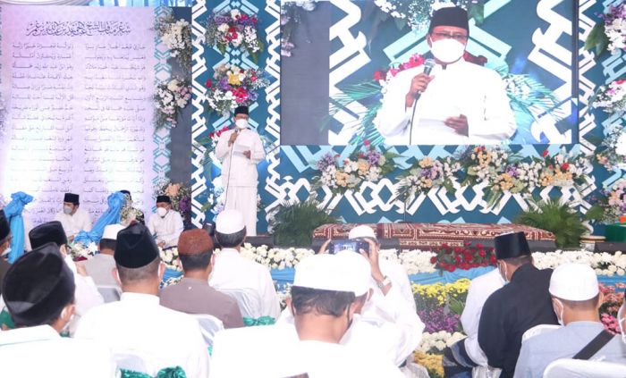 Haul KH Abdul Hamid Lancar dan Patuhi Prokes, Gus Ipul Berterima Kasih kepada Jamaah