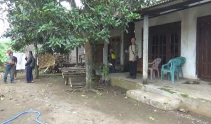 Jombang juga Termakan Isu Kiamat, Sejumlah Warga Jual Rumah dengan Harga Murah Jombang juga Termakan Isu Kiamat, Sejumlah Warga Jual Rumah dengan Harga Murah