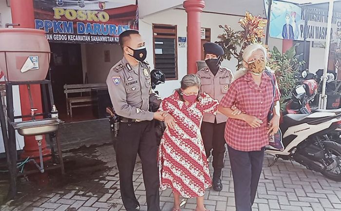 Jalani Vaksinasi Covid-19, Disabilitas Kota Blitar Dapat Fasilitas Antar Jemput Jalani Vaksinasi Covid-19, Disabilitas Kota Blitar Dapat Fasilitas Antar Jemput