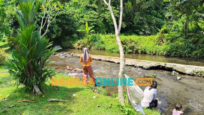 Masih Belum Resmi Dibuka Kembali, Wisata Sumber Ubalan di Kediri Masih Diminati untuk Lepas Penat Masih Belum Resmi Dibuka Kembali, Wisata Sumber Ubalan di Kediri Masih Diminati untuk Lepas Penat