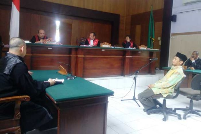 Gara-gara Komentar di Facebook, Kades Sumbergedang Pasuruan Dituntut 1 Tahun Penjara Gara-gara Komentar di Facebook, Kades Sumbergedang Pasuruan Dituntut 1 Tahun Penjara