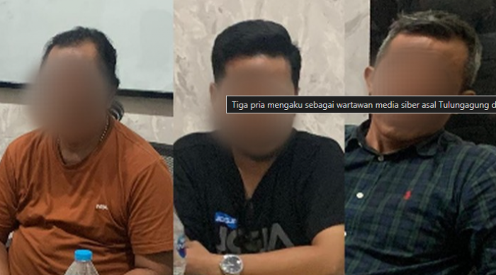 Ngaku Wartawan, 3 Pria Diamankan Polisi Usai Diduga Peras Kades di Trenggalek Ngaku Wartawan, 3 Pria Diamankan Polisi Usai Diduga Peras Kades di Trenggalek