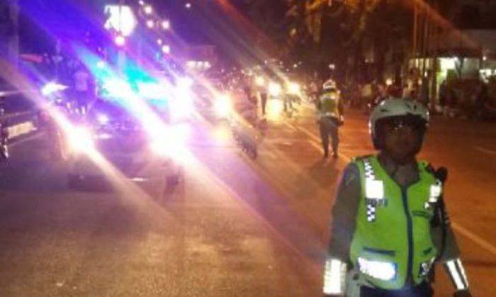 Melanggar Hukum, Konvoi Pajero Dicegat Polisi di Tuban Melanggar Hukum, Konvoi Pajero Dicegat Polisi di Tuban
