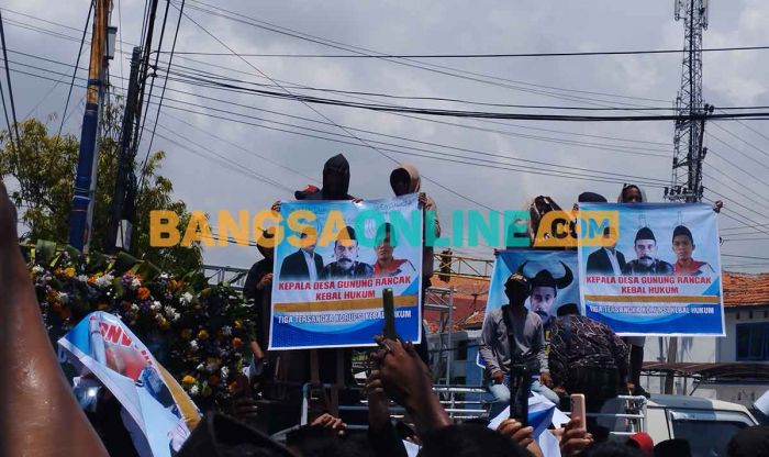 Usai Didemo AMSB, Kejari Sampang: Tersangka Baru akan Segera Muncul Usai Didemo AMSB, Kejari Sampang: Tersangka Baru akan Segera Muncul