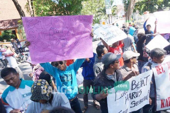 Selingkuh, Warga Cankringrandu Tuntut Kadesnya Dicopot dari Jabatannya