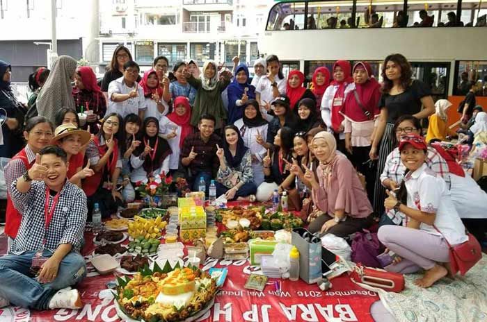 Disambut Ribuan Buruh di Hong Kong, Emil Disebut Pemimpin Peduli Buruh Migran Disambut Ribuan Buruh di Hong Kong, Emil Disebut Pemimpin Peduli Buruh Migran