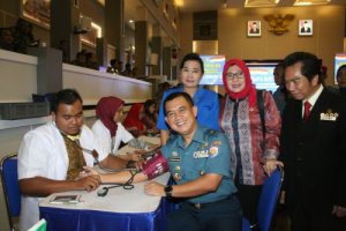 Koarmada II Gelar Bakti TNI Rehab Fasum dan Berikan Wawasan Kebangsaan Koarmada II Gelar Bakti TNI Rehab Fasum dan Berikan Wawasan Kebangsaan