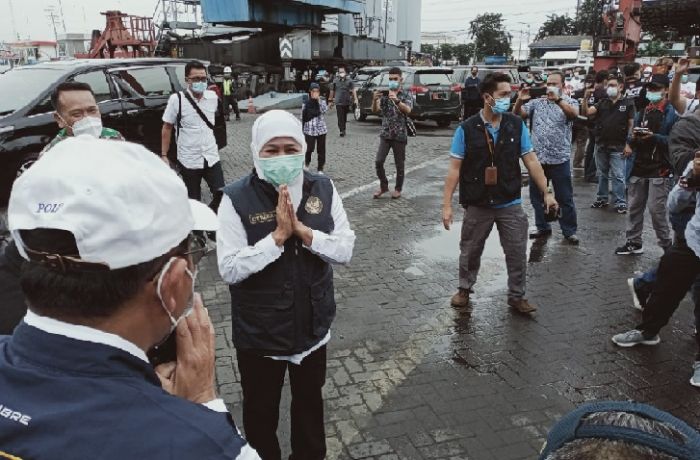 Sembuh dari Covid-19, Gubernur Khofifah Langsung Lepas Bantuan ke Kalimantan Selatan Sembuh dari Covid-19, Gubernur Khofifah Langsung Lepas Bantuan ke Kalimantan Selatan