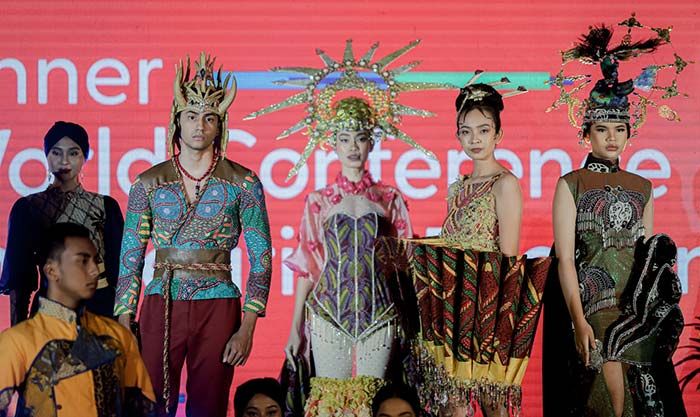 World Conference on Creative Economy, Sandiaga Uno Promosikan Batik Pamekasan World Conference on Creative Economy, Sandiaga Uno Promosikan Batik Pamekasan