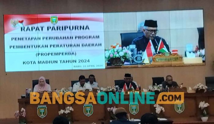 DPRD Kota Madiun Bertekad Rampungkan Perubahan Perda Sebelum Akhir Jabatan DPRD Kota Madiun Bertekad Rampungkan Perubahan Perda Sebelum Akhir Jabatan