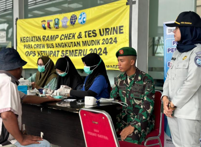 Antisipasi Kerawanan Arus Mudik, Satlantas Polres Magetan Bersama Dishub Gelar Ramp Check Antisipasi Kerawanan Arus Mudik, Satlantas Polres Magetan Bersama Dishub Gelar Ramp Check