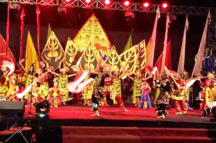 Penampilan dari 15 Sanggar Seni Meriahkan Artnival 2017 yang Digelar Pemkot Malang Penampilan dari 15 Sanggar Seni Meriahkan Artnival 2017 yang Digelar Pemkot Malang