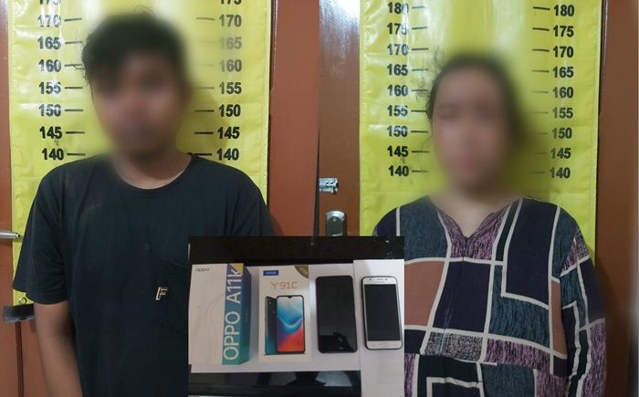 Kepergok Curi HP, Pasutri di Banyuwangi Dilaporkan ke Polisi, Sudah Beraksi di Enam Lokasi Kepergok Curi HP, Pasutri di Banyuwangi Dilaporkan ke Polisi, Sudah Beraksi di Enam Lokasi