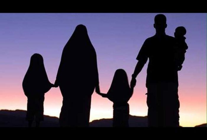 Tafsir Al-Nahl 125: Madzhab Saudah dan Madzhab Aisyah dalam Poligami Tafsir Al-Nahl 125: Madzhab Saudah dan Madzhab Aisyah dalam Poligami