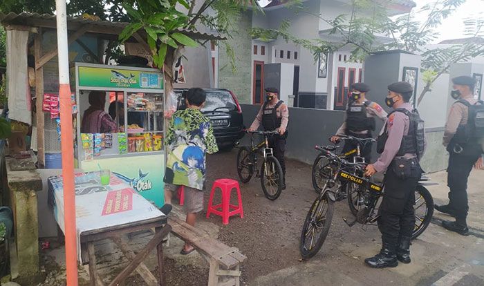 Sat Samapta Polres Mojokerto Kota Gelar Patroli Gajah Mada di Pelosok Desa Sat Samapta Polres Mojokerto Kota Gelar Patroli Gajah Mada di Pelosok Desa