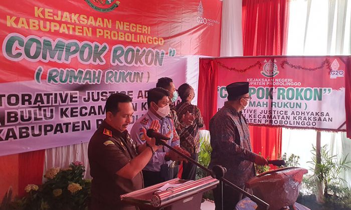 Jadi Tempat Penyelesaian Perkara, Kejari Kabupaten Probolinggo Launching Compok Rokon di Desa Bulu Jadi Tempat Penyelesaian Perkara, Kejari Kabupaten Probolinggo Launching Compok Rokon di Desa Bulu