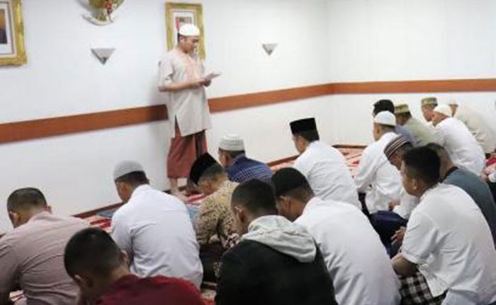 Salat Idul Fitri di Tengah Laut Mediterania Lebanon, Prajurit Satgas MTF Puasa di Medan Operasi Salat Idul Fitri di Tengah Laut Mediterania Lebanon, Prajurit Satgas MTF Puasa di Medan Operasi