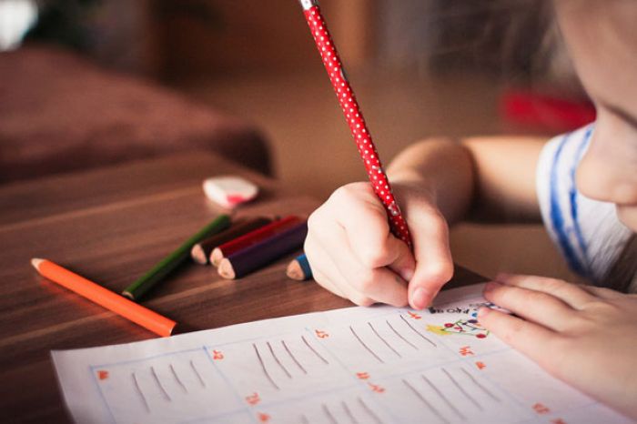 Mengenal Asuransi dan Tabungan Pendidikan Mengenal Asuransi dan Tabungan Pendidikan