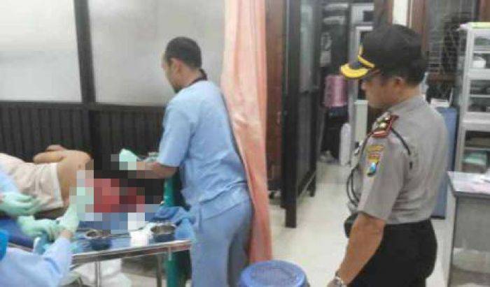 Gara-gara Tanya Sertifikat Rumah, Adik-Kakak di Surabaya Bacokan Gara-gara Tanya Sertifikat Rumah, Adik-Kakak di Surabaya Bacokan