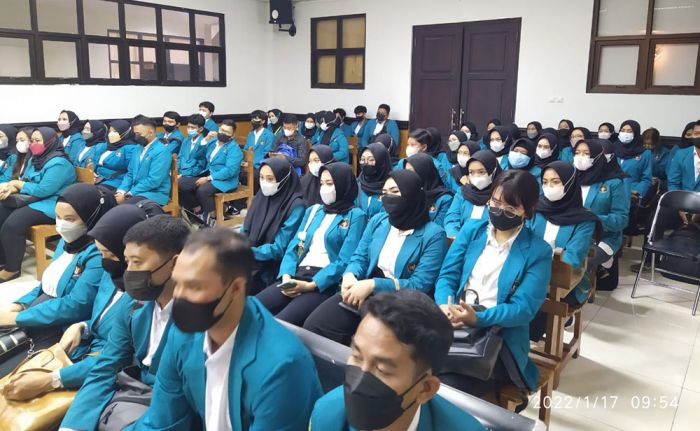 Timba Ilmu, Ratusan Mahasiswa Uniska Kediri Datangi PTUN Surabaya