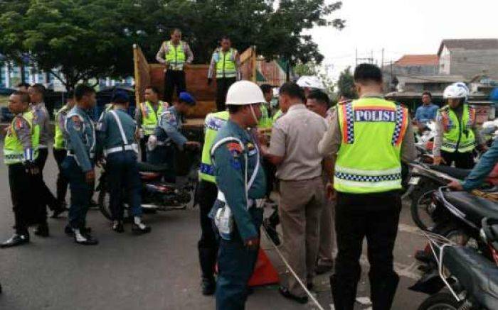 Razia 2 Tempat, Satlantas Polres Sidoarjo Jaring 474 Pelanggar Razia 2 Tempat, Satlantas Polres Sidoarjo Jaring 474 Pelanggar