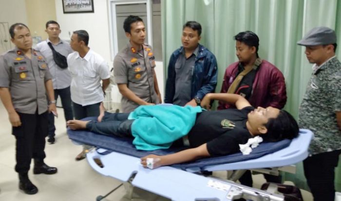 Kericuhan Terjadi Karena Bupati Faida Enggan Menemui para Mahasiswa Kericuhan Terjadi Karena Bupati Faida Enggan Menemui para Mahasiswa