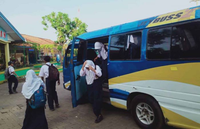 Dishub Kabupaten Pasuruan Siapkan Angkutan Gratis untuk Anak Sekolah Kurang Mampu Dishub Kabupaten Pasuruan Siapkan Angkutan Gratis untuk Anak Sekolah Kurang Mampu