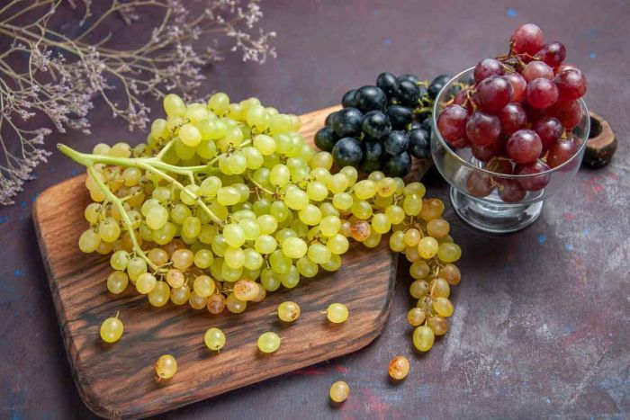 Benarkah, Makan Buah Anggur Bisa Bikin Umur Panjang? Simak Penjelasannya Benarkah, Makan Buah Anggur Bisa Bikin Umur Panjang? Simak Penjelasannya