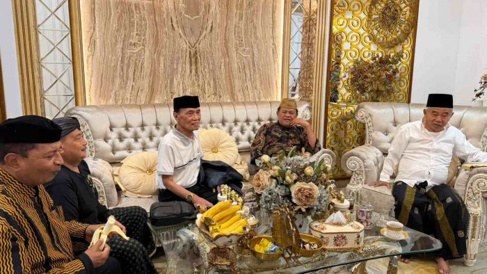 Empat Pelawak Sowan Kiai Asep, Tessy Bangkrut karena Narkoba: Kadir Pernah 1 Tahun di Tebuireng? 