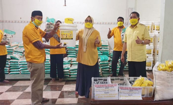 Bersama Lawan Corona, Golkar Pasuruan Fasilitasi Millenial Ciptakan Wastafel Portabel dari Ember Bersama Lawan Corona, Golkar Pasuruan Fasilitasi Millenial Ciptakan Wastafel Portabel dari Ember