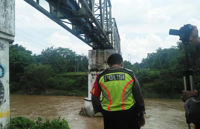 Ketahuan Merokok di Sekolah, Pelajar di Blitar Nekat Terjun ke Sungai Brantas