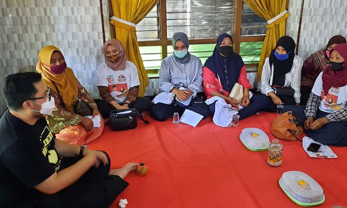 Blusukan ke Pasar Kras dan Para Pelaku UMKM, Dhito Dicurhati Emak-Emak Blusukan ke Pasar Kras dan Para Pelaku UMKM, Dhito Dicurhati Emak-Emak