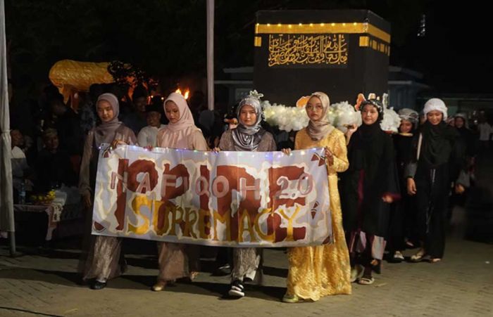Ribuan Santri Tebuireng Takbir Keliling dan Bakar Sate Massal, Idul Adha Makin Seru Ribuan Santri Tebuireng Takbir Keliling dan Bakar Sate Massal, Idul Adha Makin Seru