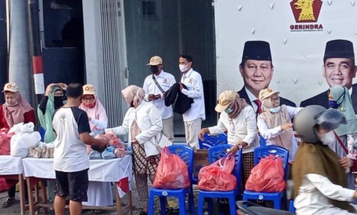 Berbagi Kebahagiaan, Gerindra dan Pira Gresik Bagi-Bagi Buka Puasa di 13 Kecamatan Berbagi Kebahagiaan, Gerindra dan Pira Gresik Bagi-Bagi Buka Puasa di 13 Kecamatan