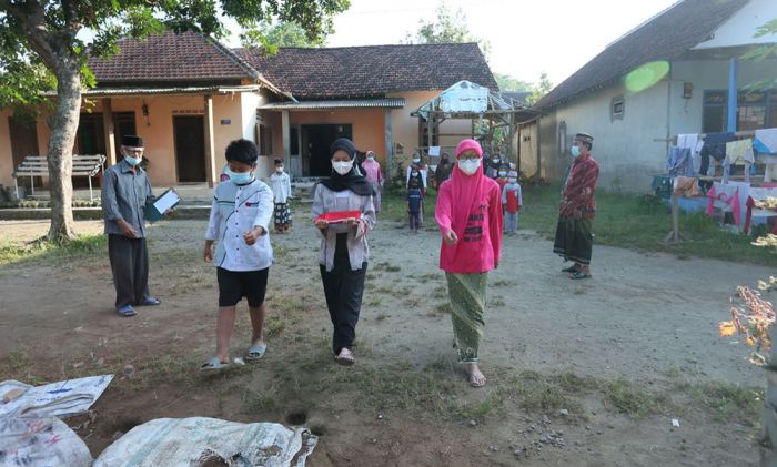Semangat Kemerdekaan di Bumi Proklamator, Upacara di Halaman Rumah Hingga di Tempat Isolasi Semangat Kemerdekaan di Bumi Proklamator, Upacara di Halaman Rumah Hingga di Tempat Isolasi
