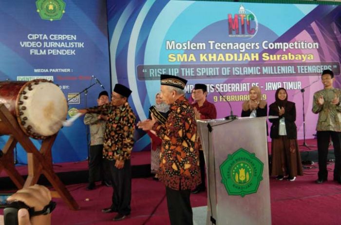 Tangkal Hoaks, SMA Khadijah Surabaya Gelar MTC Tingkat SMP/MTs se-Jatim