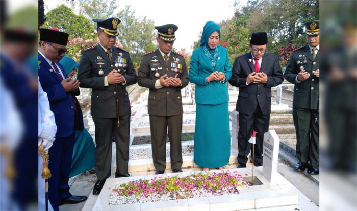Peringati Hari Pahlawan, Pemkot Malang Gelar Pengajian Umum, Ziarah ke Makam Pahlawan, dan Upacara Peringati Hari Pahlawan, Pemkot Malang Gelar Pengajian Umum, Ziarah ke Makam Pahlawan, dan Upacara