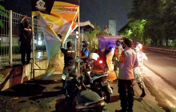 Masa Tenang Pilkada, Polresta Sidoarjo Lakukan Penertiban APK Masa Tenang Pilkada, Polresta Sidoarjo Lakukan Penertiban APK