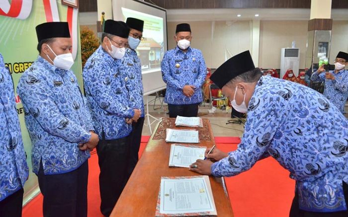 Dukung Program Bupati Gus Yani, Kemenag Gresik Teken Pakta Integritas Dukung Program Bupati Gus Yani, Kemenag Gresik Teken Pakta Integritas