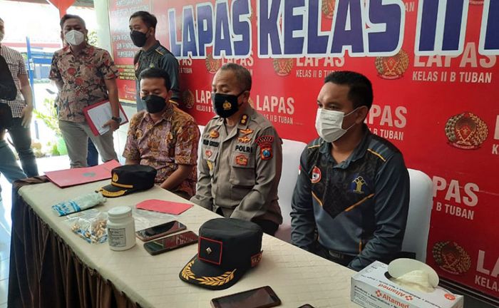 Kasus Penyelundupan Pil Koplo di Lapas Tuban, Polisi Tetapkan Satu Tersangka dan Buru Pelaku Lain Kasus Penyelundupan Pil Koplo di Lapas Tuban, Polisi Tetapkan Satu Tersangka dan Buru Pelaku Lain