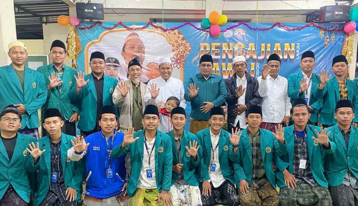 Pawai Obor dan Pengajian Tutup KKN-T UIM Posko 7 di Desa Bangkes Pawai Obor dan Pengajian Tutup KKN-T UIM Posko 7 di Desa Bangkes