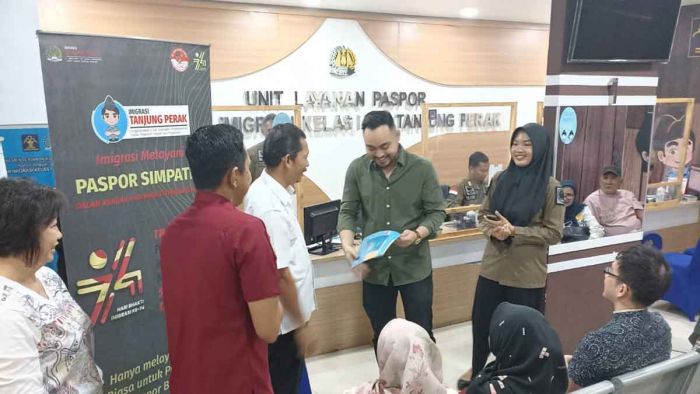 Peringati HBI ke-74, 9 Kantor Imigrasi di Jawa Timur Gelar Pelayanan Paspor saat Akhir Pekan Peringati HBI ke-74, 9 Kantor Imigrasi di Jawa Timur Gelar Pelayanan Paspor saat Akhir Pekan