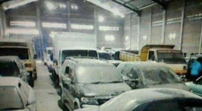 Polisi Gerebek Gudang Mobil dan Motor Curian di Magetan Polisi Gerebek Gudang Mobil dan Motor Curian di Magetan