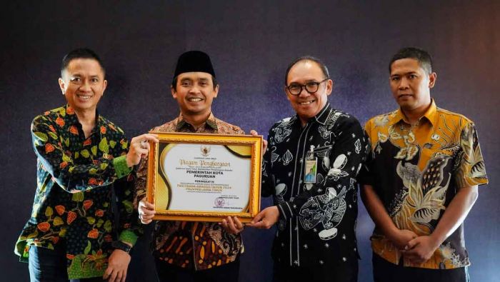 Lindungi 37 Ribu Tenaga Kerja, Pemkot Pasuruan Raih Peringkat III Paritrana Awards 2024 Lindungi 37 Ribu Tenaga Kerja, Pemkot Pasuruan Raih Peringkat III Paritrana Awards 2024