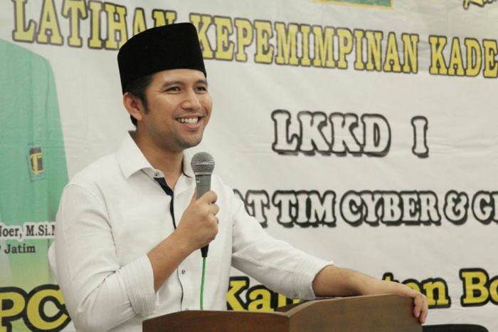 Emil Lansir Program Pendidikan Gratis Berkualitas Alias TisTas Emil Lansir Program Pendidikan Gratis Berkualitas Alias TisTas
