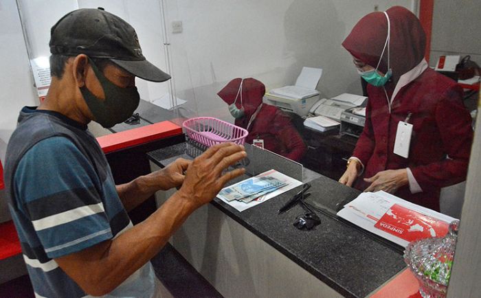 Hingga 4 Desember 2020, Pemkot Kediri Mulai Cairkan Dana Kartu Sahabat Tahap ke-V Hingga 4 Desember 2020, Pemkot Kediri Mulai Cairkan Dana Kartu Sahabat Tahap ke-V