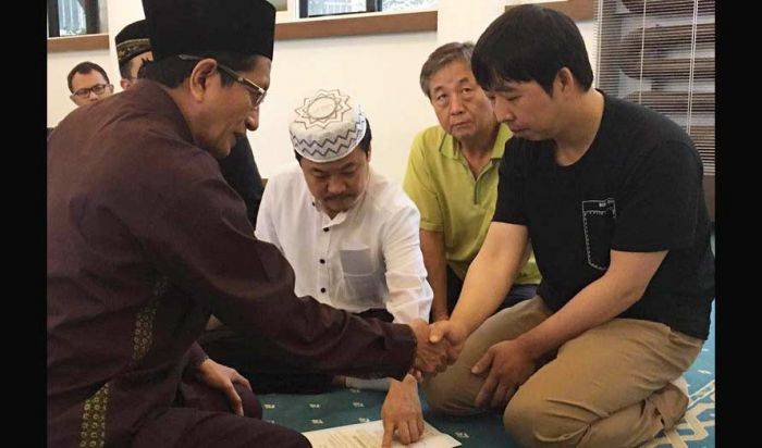 Diskusi dengam Masyarakat Indonesia, Imam Istiqlal Islamkan Warga Korsel Diskusi dengam Masyarakat Indonesia, Imam Istiqlal Islamkan Warga Korsel