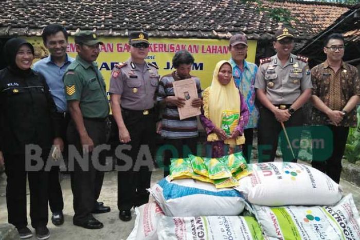 Pasca Baku Tembak Polisi-Teroris di Tuban, Pemilik Ladang Jagung Mengaku Trauma Pasca Baku Tembak Polisi-Teroris di Tuban, Pemilik Ladang Jagung Mengaku Trauma