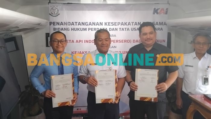 Amankan Aset di Daop 7 Madiun, PT KAI Teken MoU dengan Kejari Tulungagung dan Kediri Amankan Aset di Daop 7 Madiun, PT KAI Teken MoU dengan Kejari Tulungagung dan Kediri