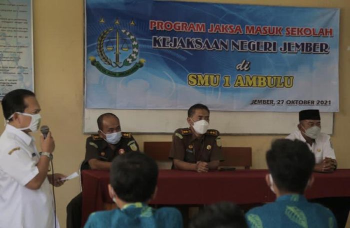 Setahun Vakum, Kejari Jember Kembali Gelar JMS di SMAN Ambulu Jember Setahun Vakum, Kejari Jember Kembali Gelar JMS di SMAN Ambulu Jember
